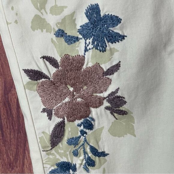 Sundance Floral Embroidered White Cargo Style Pants - Picture 3 of 9